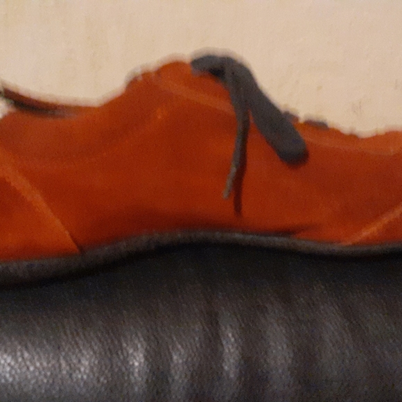 Red suede shoes!! - Picture 3 of 4
